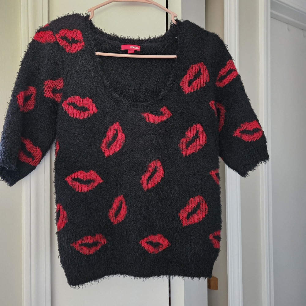 BONGO Black Sweater with Red Lip Prints